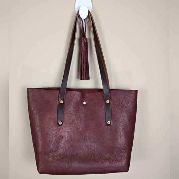 Go Forth Goods Merlot Medium Avery - Picture 2 of 5